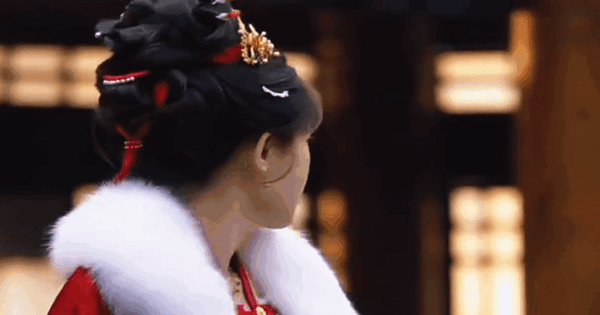Riêng về nhan sắc mỹ nhân này cần bao nhiêu có bấy nhiêu: Đôi mắt trăng lưỡi liềm đẹp nhất showbiz, khen vạn lần không đủ