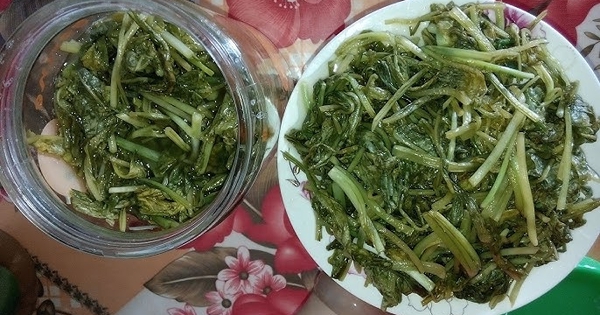 4 loại rau KHÔNG NÊN ăn: 1 loại hại thận, 2 loại 