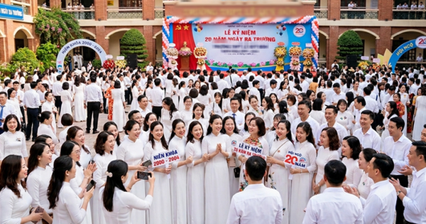 Đăng ảnh dự thi hoa khôi nhân dịp 20 năm ra trường, tôi không ngờ một bình luận vô tình lại khiến gia đình tôi lao đao