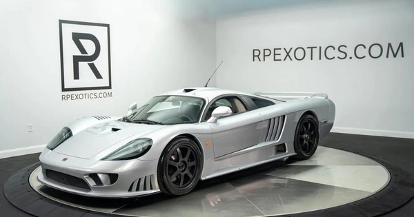 Siêu xe Saleen S7 của tài tử Paul Walker được rao bán