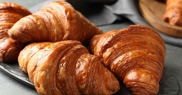 Croissant - chiếc bánh nhiều người Việt không biết cách đọc: Đừng phát âm “cờ-roi-sừn” nữa!