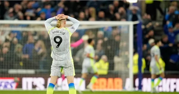 Man City sảy chân trước Everton, mất quyền tự quyết trong cuộc đua vô địch