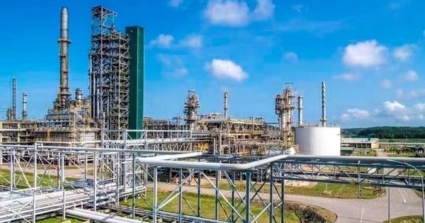 Nhà máy lọc dầu 3 tỷ USD của Việt Nam chuẩn bị “đón” 650.000 thùng dầu