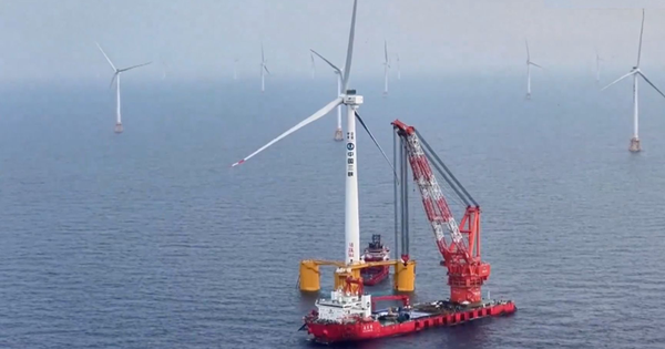 Trung Quốc lắp turbine điện gió nổi ngoài khơi lớn nhất thế giới