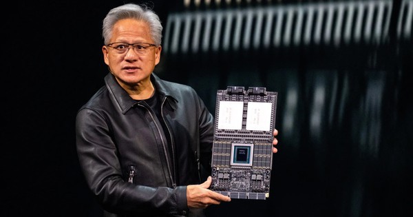 Jensen Huang nói thẳng: Trung Quốc không được mua chip Blackwell hay Rubin