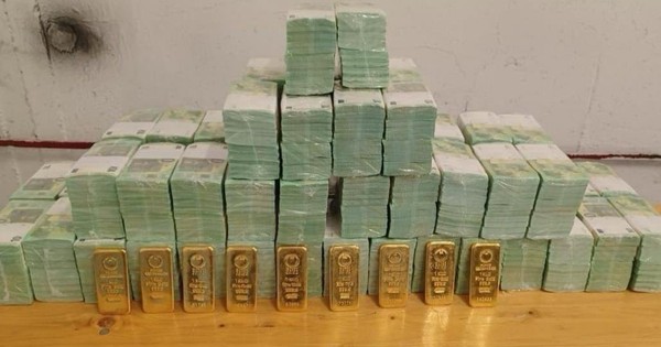 Quốc gia láng giềng vừa bất ngờ trả 9kg vàng cùng lô tiền mặt tổng trị giá 82 triệu USD, Ukraine đón tin vui kép, ông Zelensky ngay lập tức lên tiếng cảm ơn