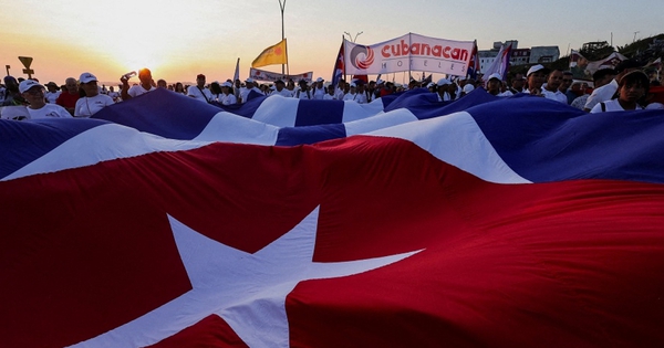 Mỹ 'tung đòn mới' với Cuba, nhằm thẳng ngành hàng chiến lược: Tác động dây chuyền tới Trung Quốc?