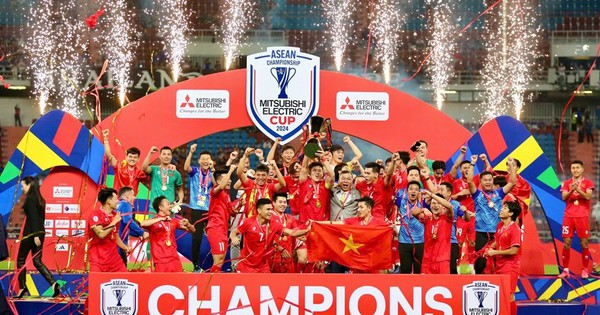 Báo Trung Quốc ngỡ ngàng với giải Đông Nam Á, FIFA trao mức thưởng cao bất ngờ