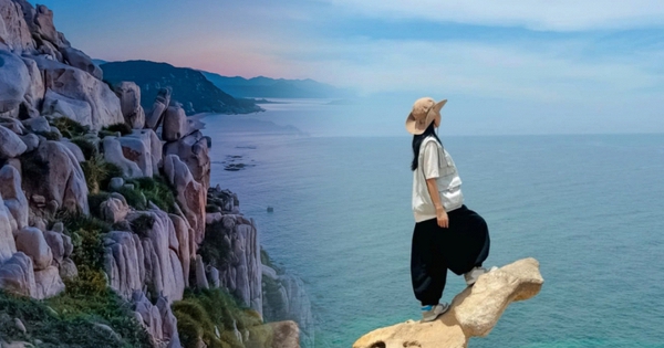 Cảnh báo mỏm đá chụp hình đang gây sốt ở Ninh Thuận: Đẹp nhưng tiềm ẩn nhiều nguy hiểm