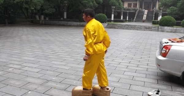 Học phim kiếm hiệp, lão nông Trung Quốc đi giày sắt 300kg tập khinh công