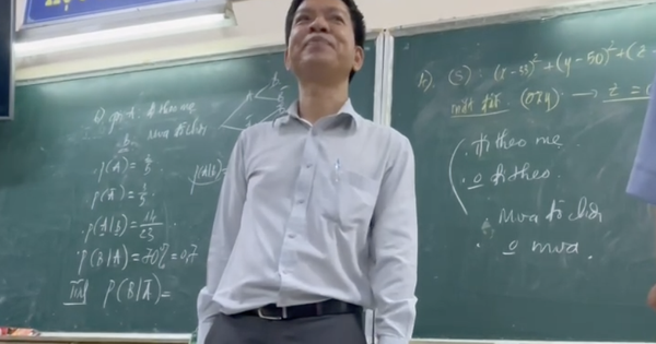 Câu nói của thầy giáo trong buổi học cuối khiến họ