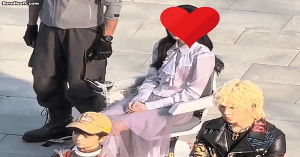 Đại mỹ nhân showbiz đẹp lên tỷ lần nhờ ngồi xe lăn