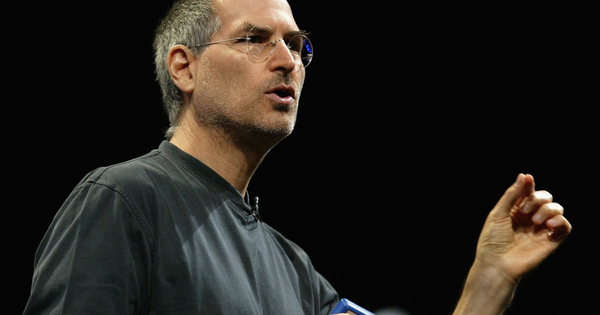 Sự thật ít người biết về Steve Jobs - cái tên xuất