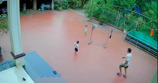 Clip 'khối nghỉ hè' tự treo mình lên giá phơi quần áo khiến 