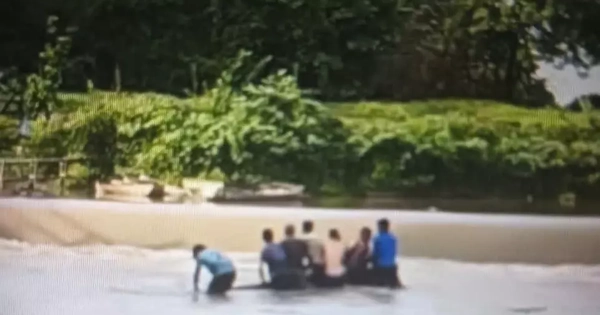 Lật thuyền trên sông, hai vợ chồng tử vong