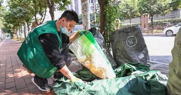 Phát hiện 1 chuyên viên phân tích tài chính bỏ việc kiếm hơn