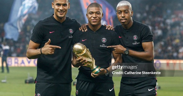 Độc nhất vô nhị: Cầu thủ vô địch World Cup nhưng vẫn có thể tham dự AFF Cup
