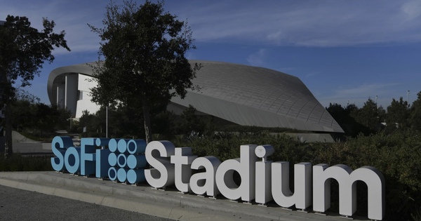 Bên trong sân vận động 5,5 tỷ USD hiện đại nhất World Cup 2026 có gì?
