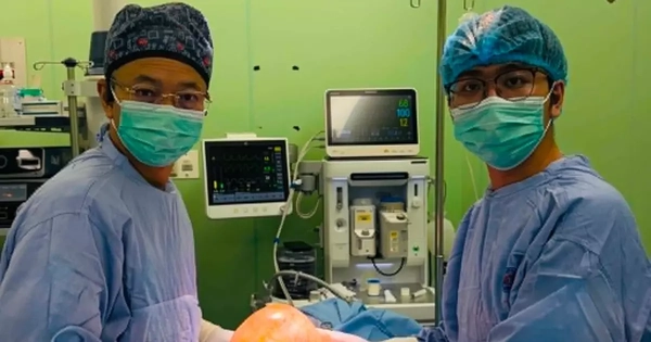 Người phụ nữ ngại đi khám khiến khối u ở ngực to bằng quả bưởi gây đau đớn