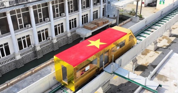 Việt Nam vừa có đoàn tàu dát vàng được chạy thử dưới lòng đấ