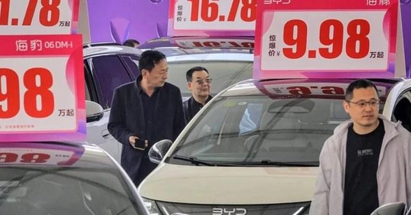 Lãi 5.000 nhân dân tệ một chiếc xe: phép tính phía sau cuộc chiến giá xe điện Trung Quốc và lý do nó không thể kéo dài
