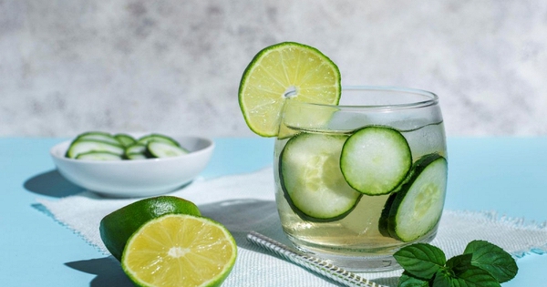 Mùa hè oi bức, cứ ăn 7 loại thực phẩm được coi là 