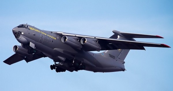 Il-76 Ukraine chở một kiện hàng bí ẩn được phát hiện cất cánh ở Moldova