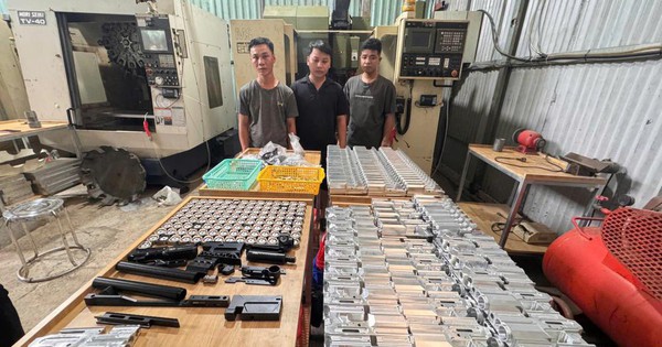 60 CBCS đồng loạt khám xét khẩn cấp 2 địa điểm, triệu tập Ng
