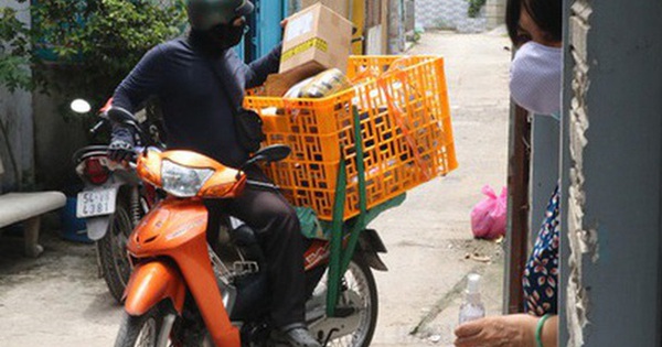 Anh shipper ruột mọi khi vẫn chu đáo nhiệt tình, trưa nay bỗ