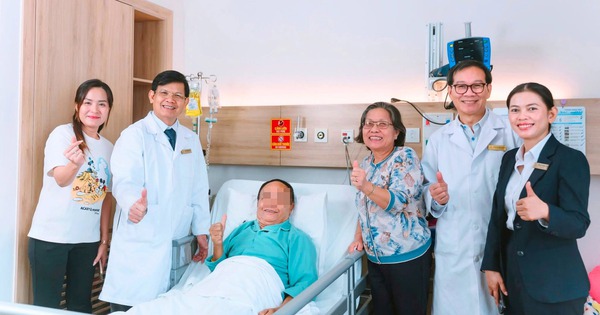 Bệnh nhân Campuchia sang Việt Nam phẫu thuật nội soi cắt khố