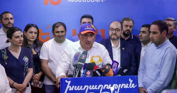 Thắng lớn trong bầu cử Armenia, ông Pashinyan sẽ đ