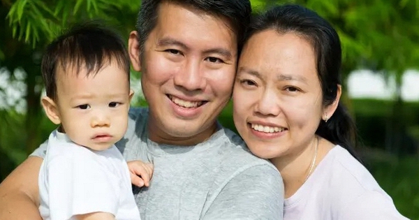 Khi con cái hỏi bạn còn bao nhiêu tiền, những bậc cha mẹ có 