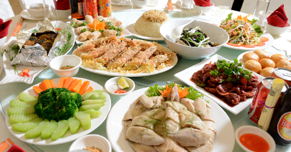Nấu mâm cơm 10 món đãi khách mà mẹ chồng không ưng