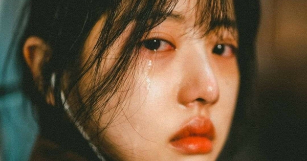 Nữ nhân viên văn phòng tuổi 20 ngày nào cũng nghe thấy những