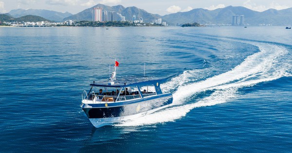 LuxGroup ra mắt du thuyền Amiral Cruises for Presidents trên