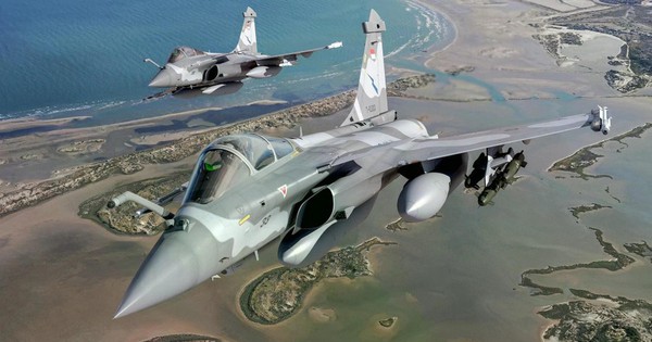 Rafale nhận ra sức mạnh của Su-35 khi đụng độ trực tiếp
