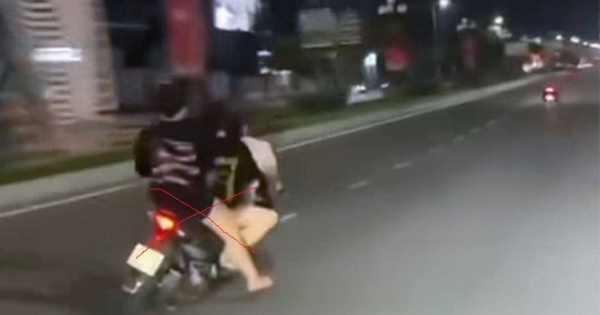 3 thiếu nữ đi xe máy lạng lách, đánh võng trên đườ