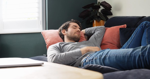 Ngủ trưa có hại nhiều hơn có lợi? Lý giải chi tiết