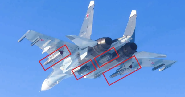 Tổ hợp tiêm kích Su-30SM2 vừa đặt mua từ Nga còn v