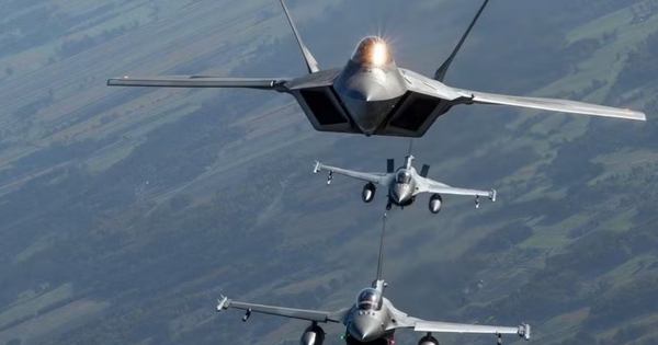 200 máy bay NATO đang vây quanh biên giới Nga