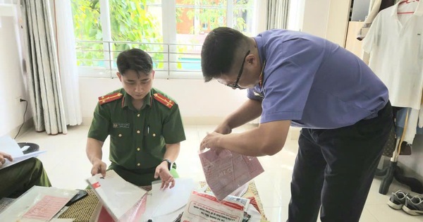 Thi hành lệnh khám xét nơi ở, bắt tạm giam cán bộ thuế Đào T