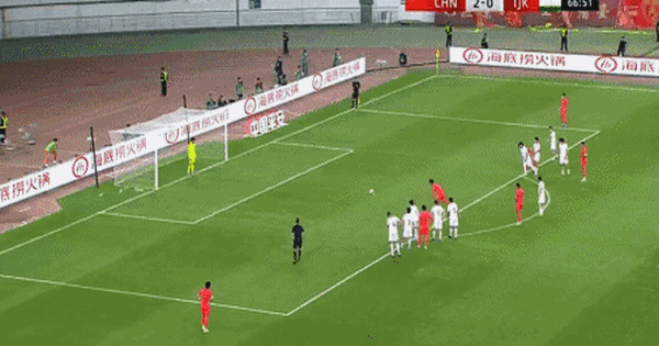 Tuyển Trung Quốc đại thắng 3-0, chạy đà ấn tượng c