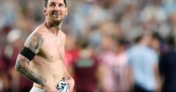 Huyền thoại ĐT Anh khiêu khích Messi trước đại chiến Anh vs Argentina ở bán kết World Cup: "Chúng tôi sẽ ru ngủ cậu ta"