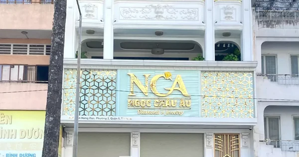 Tiệm vàng của 3 bà chủ doanh nghiệp bị khởi tố đồng loạt 'cửa đóng then cài'