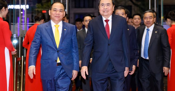 Giải thưởng của tỷ phú Phạm Nhật Vượng kết nối những bộ óc kiệt xuất toàn cầu giải nhiều bài toán cho VN