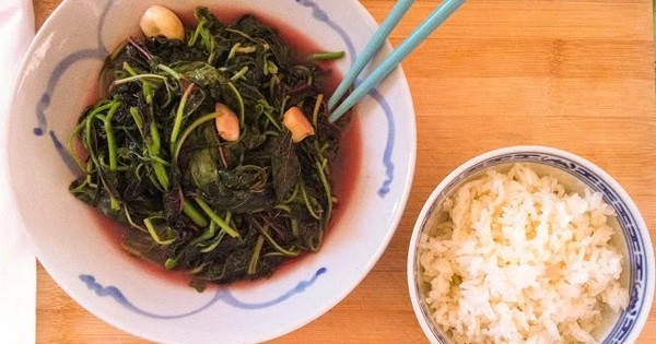 Người đàn ông suy thận cấp vì 1 kiểu ăn rau dền