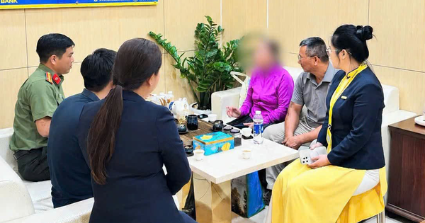 Bà cụ 72 tuổi đến Ngân hàng Nam Á giao dịch 350 triệu đồng, nhân viên phát hiện điều bất thường và lập tức báo công an