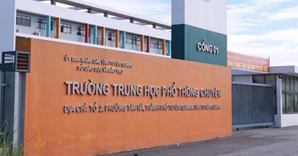 Vụ án vi phạm tại điểm thi Trường THPT Chuyên Tuyên Quang: Giáo viên Ngữ Văn đầu thú, số bị can tăng lên 27