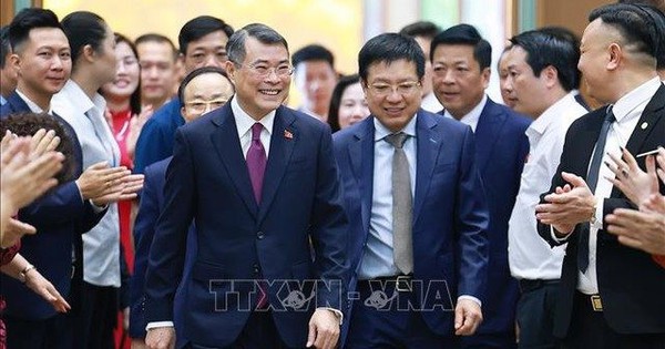Gặp Thủ tướng, lãnh đạo DN có doanh thu gần 9 tỷ USD kiến nghị gì mà MobiFone, FPT... đều được nhắc tên?