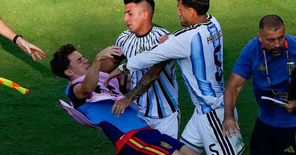 Nóng: FIFA vào cuộc điều tra Argentina vì màn hỗn chiến với cầu thủ Tây Ban Nha, công bố video hiếm tiết lộ điều "châm ngòi" cuộc ẩu đả